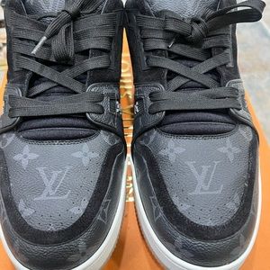 Mens Authentic LV trainer sneakers